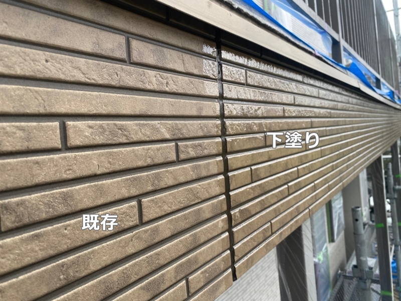 神奈川県川崎市宮前区サイディングクリアー外壁塗装　下塗り